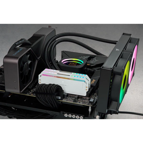 CORSAIR DOMINATOR PLATINUM RGB 32GB (2x16GB) DDR5-5600 C36 Intel XMP Memory  CS-CMT32GX5M2B5600C36WKit - White -