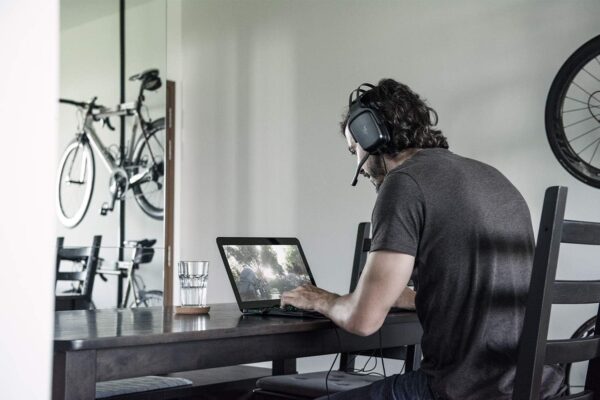 Razer Tiamat 2.2 V2 Wired Gaming Headset Dual Drivers 7.1 Surround Sound Active Noise Cancellation - RZ04-02080100-R3M1