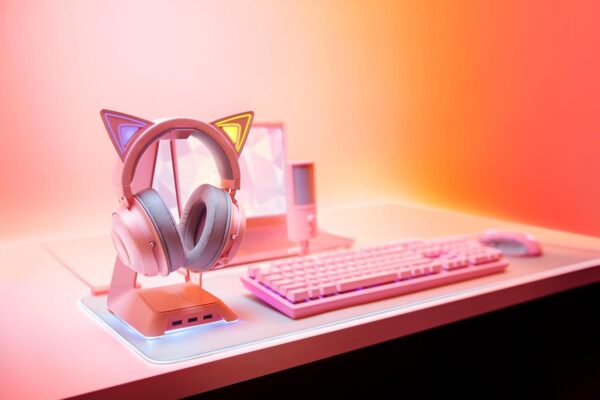 7 Razer Kraken Kitty Quartz Edition USB Gaming Headset with THX 7.1 Spatial Audio and Chroma RGB Kitty Ears - RZ04-02980200-R3M1