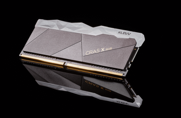 11 Klevv Cras X 16GB DDR4-3200 RGB Gaming Memory 16GB - KD4AGU880-32A160W