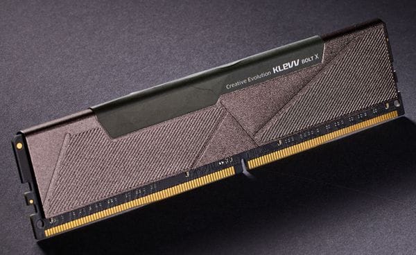 Klevv Bolt X 8GB 3200MHz DDR4 Desktop Memory - KD48GU880-32N220T
