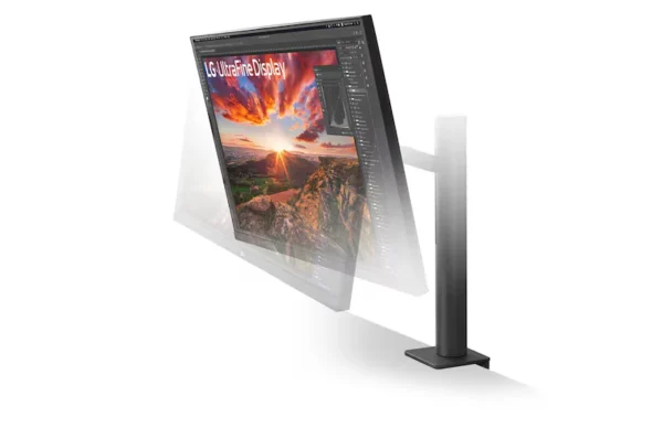 LG 31.5" UHD 4K IPS Ergo Monitor with USB-C 60W PD HDR10 DCI-P3 95% - 32UN880K-B