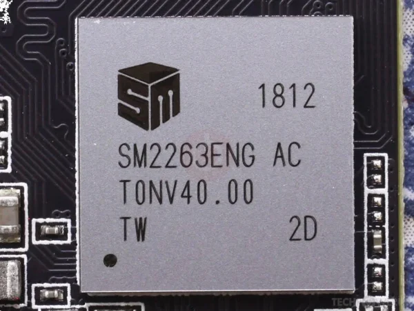71-front Crucial P1 2TB NVMe PCIe Gen3 x4 M.2 2280 Internal SSD with 3D QLC NAND and Acronis - CT2000P1SSD8