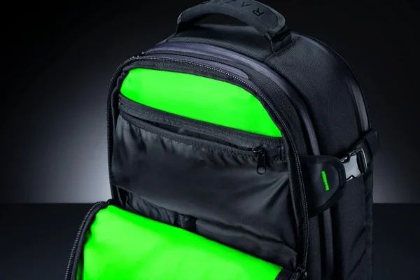 Razer Rogue 17" Backpack V3 - Fits Laptops up to 18 Inch - TPU Padded & Water Resistant - RC81-03650101-0000